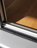 Detail eines Kunststoff Fensters mit Alu-Vorsatzschale