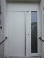  Haustüre mit seitlichem Glasensatz